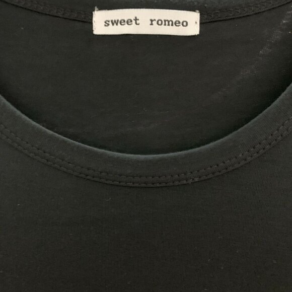 Sweet Romeo Womens Black Thumbhole Long Sleeve Stretch Jersey Top - Picture 4 of 5